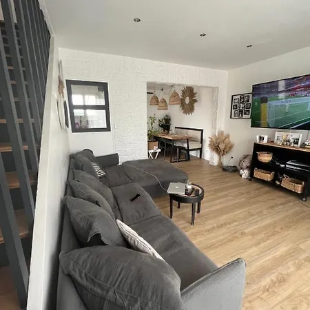 24 H Du Mans Proche Du Circuit Homestay *